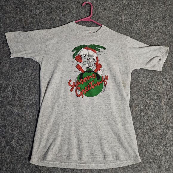 Vintage Christmas T-shirt Size Medium Seasons Greetings Mouse Ornament 1980's - Picture 1 of 8
